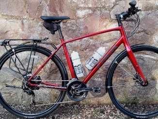 Flat-bar touring road bike for hire in Inverness